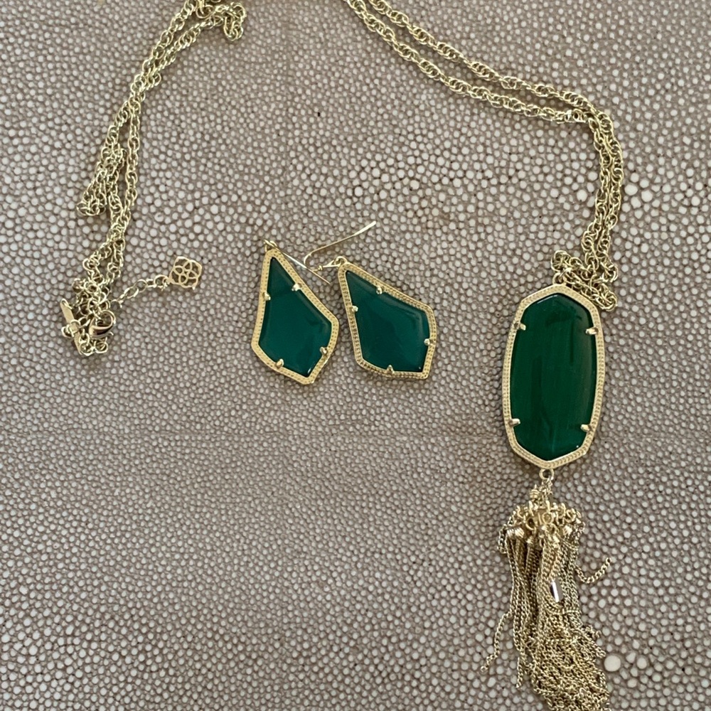 Kendra Scott necklace and earrings set